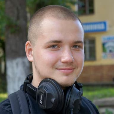 Дмитрий Махнев