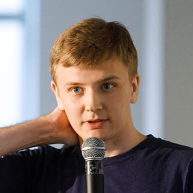 Максим Иванов