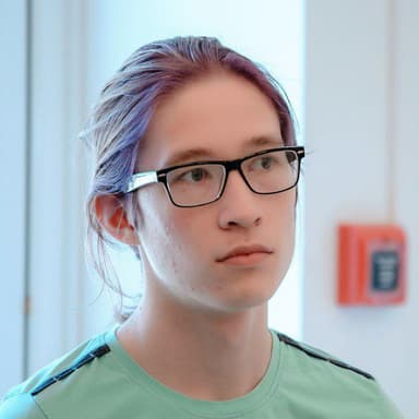 Сэм Булатов